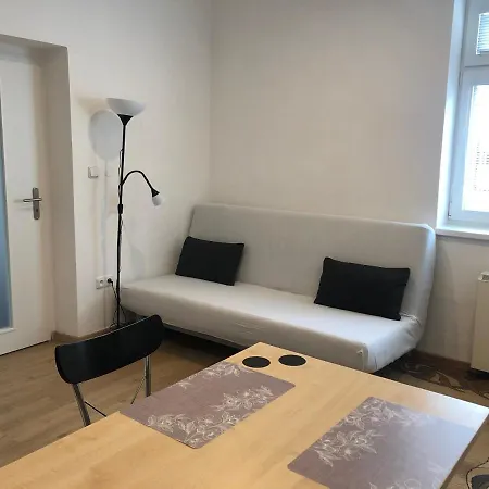 Apartman Centrum Apartment *